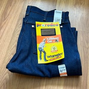 Brand new cowboy cut wranglers! 30 by 32!